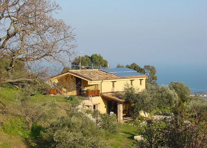 冯达科德尔菲乔度假屋 罗切拉伊奥尼卡